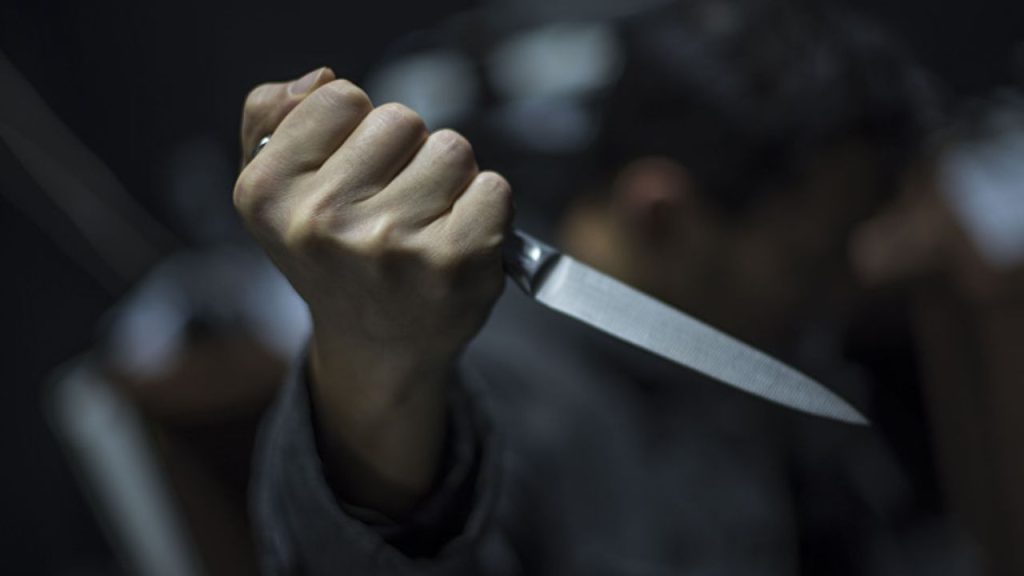 Husband Kills Wife With Knife