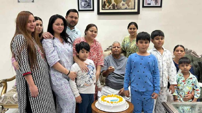 Lalu Family Crisis: రోహిణి దారిలోనే.. లాలూ ఇంటి నుంచి వెళ్లిపోయిన మరో ముగ్గురు కూతుళ్లు..