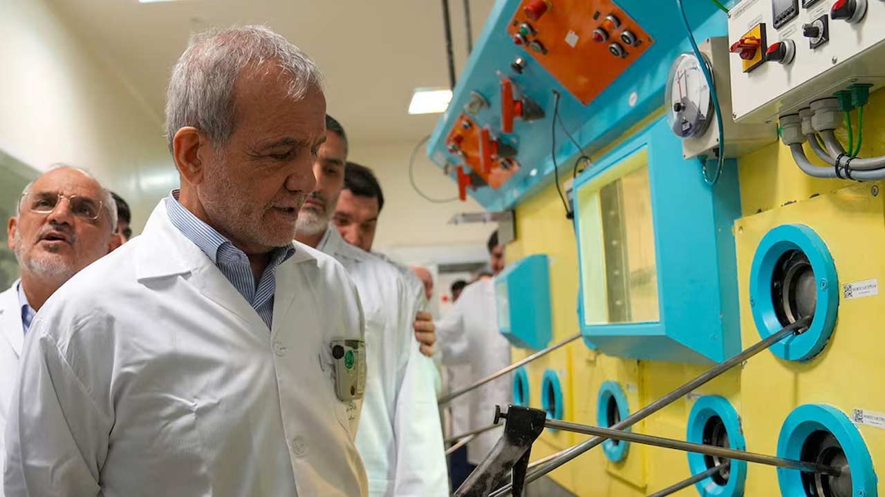 Iran Nuclear Program: ట్రంప్‌కు ఇరాన్ షాక్ .. ‘అణు కర్మాగారాలను పునర్నిర్మిస్తాం’