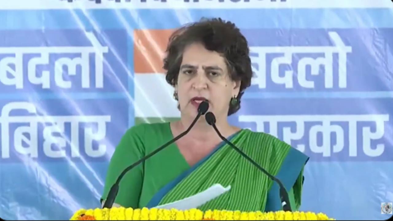Priyanka Gandhi: ఓట్ల చోరీపై గాంధీలాంటి పోరాటం చేస్తున్నాం.. బీహార్ ర్యాలీలో ప్రియాంకాగాంధీ వ్యాఖ్య