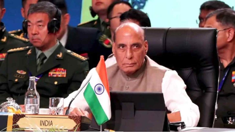 Rajnath Singh: సైన్యానికి కుల మతాలు లేవు.. రాహుల్‌గాంధీపై రక్షణ మంత్రి ఆగ్రహం..