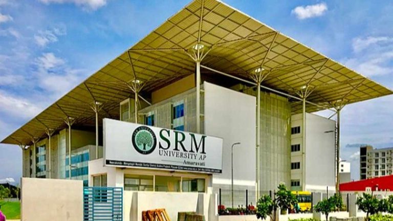 SRM University: ఫుడ్‌ పాయిజన్‌ ఎఫెక్ట్.. సొంత ఊర్లకు ఎస్‌ఆర్‌ఎం వర్సిటీ విద్యార్థులు..