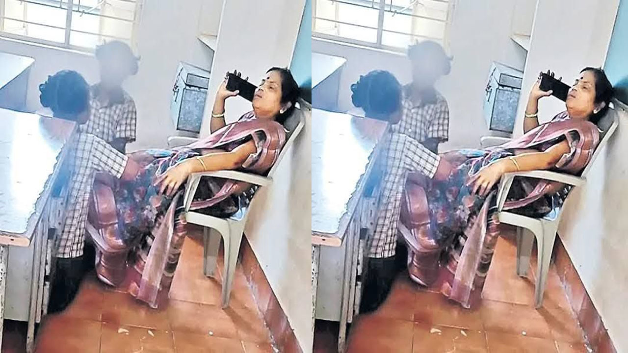 srikakulam teacher makes students massage feet viral video
