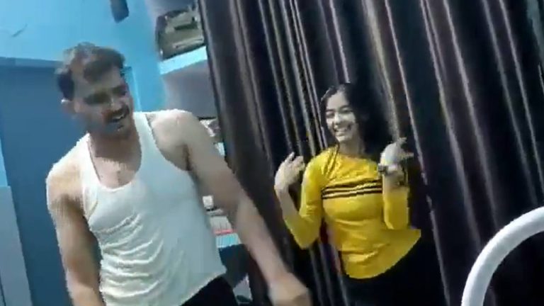 UP Video: కాబోయే భార్యతో ఆస్పత్రిలోనే డ్యాన్స్ చేసిన డాక్టర్.. వీడియో వైరల్