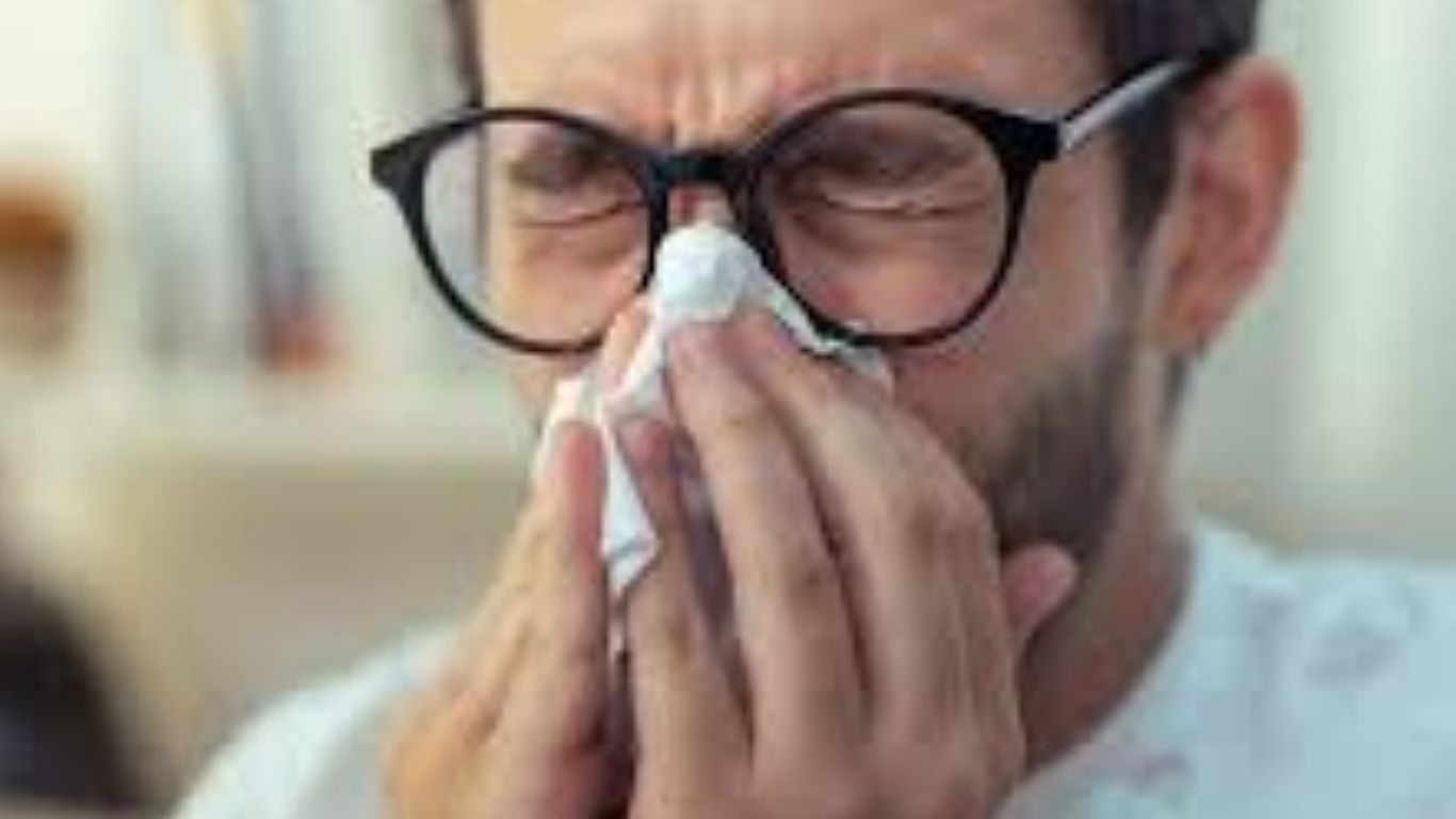 Serious Injury: తుమ్ము వస్తే ఆపుకుంటున్నారా.. అయితే .. బీకేర్ ఫుల్