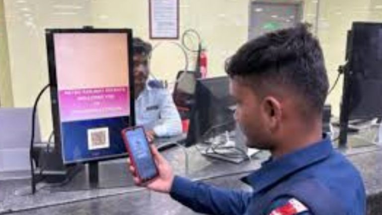 Navi UPI: క్యూఆర్ కోడ్ టికెట్ కొనుగోలు వ్యవస్థను ప్రారంభించనున్న మెట్రో