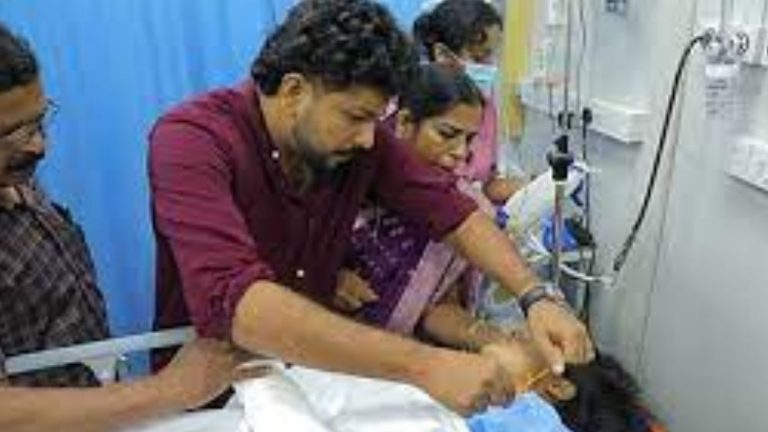 Hospital Wedding: ఐసీయూలో ఉన్న యువతి మెడలో తాళి కట్టిన యువకుడు..షాక్ లో సిబ్బంది