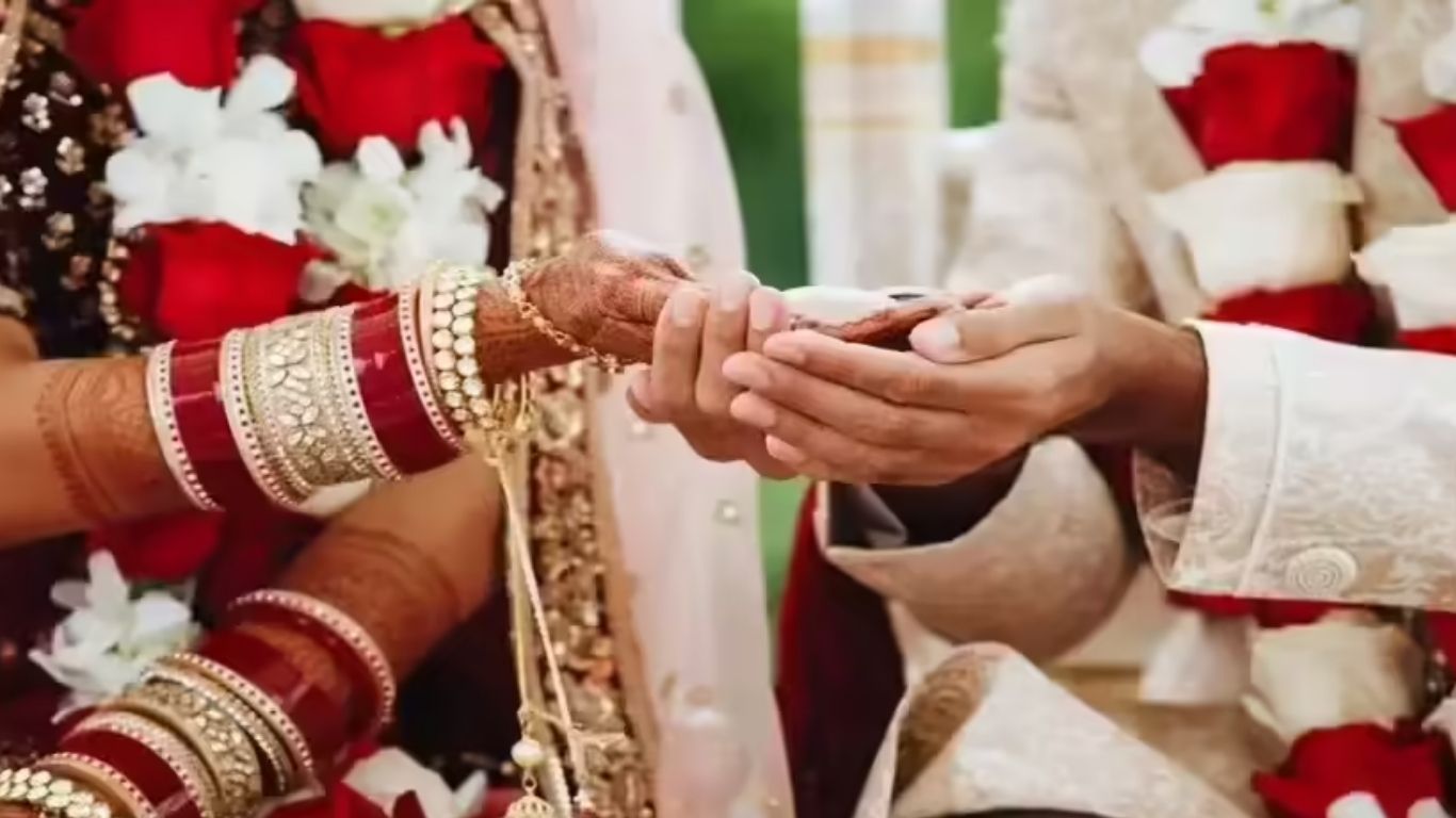 Breakup: ఆన్ లైన్ లో కుదిరిన సంబంధం.. ఆఫ్ లైన్ లో  రద్దైన పెళ్లి..