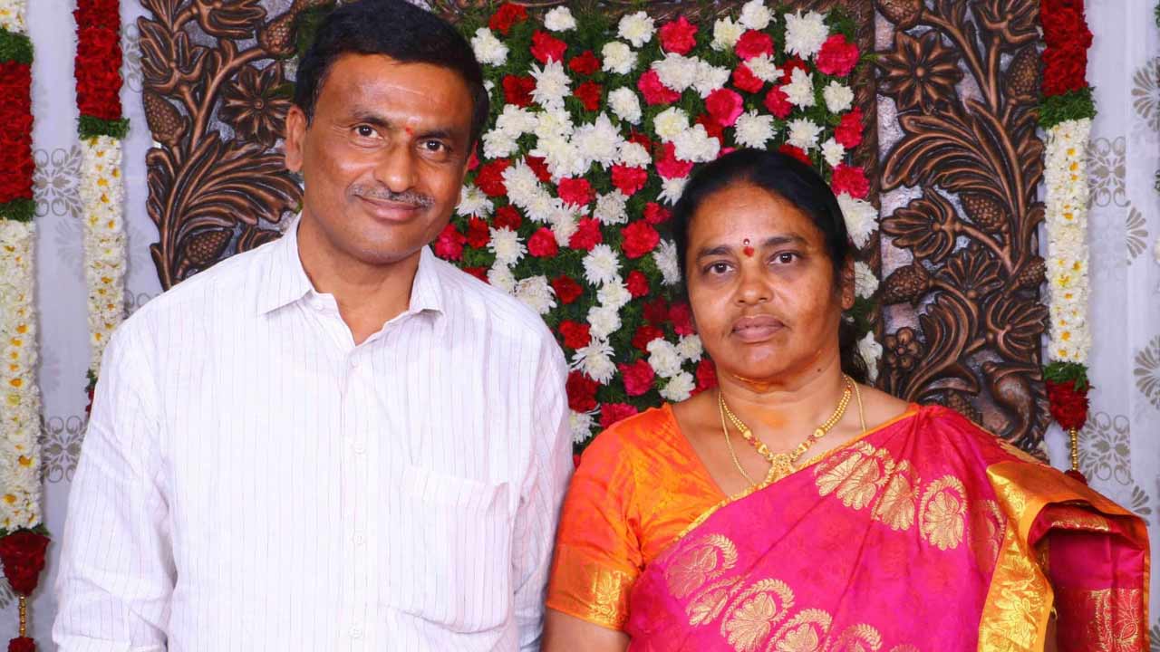 Accident : అమెరికాలో కారు ప్రమాదం.. ఏపీకి చెందిన భార్యాభర్తలు మృతి