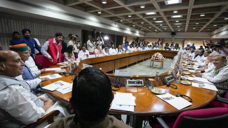 Parliament Session: నేడు అఖిలపక్ష భేటీ.. రేపటి నుంచే పార్లమెంట్ సమావేశాలు..