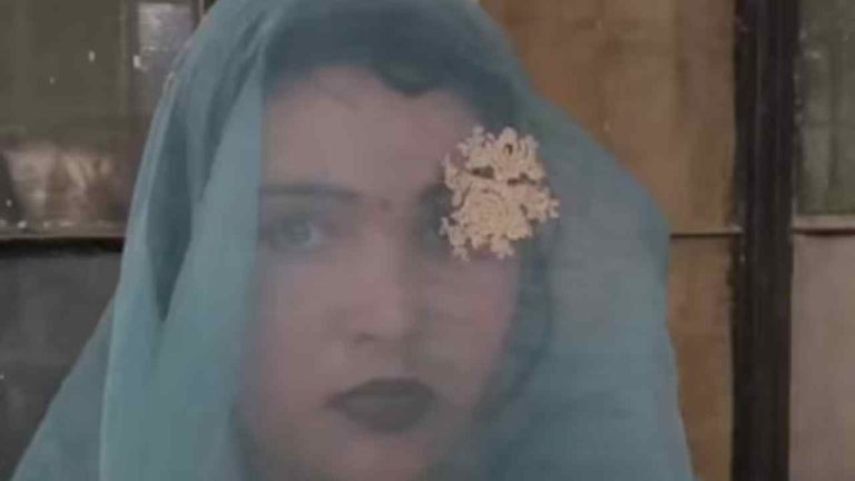 Shocking: భర్త, ముగ్గురు పిల్లల్ని వదిలేసి, ఇన్‌స్టా లవర్‌లో లేచిపోయిన భార్య..