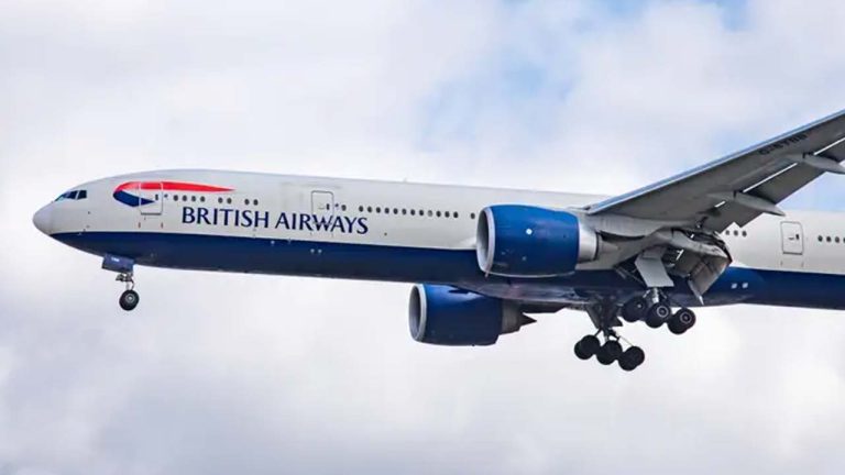 Bomb Threat: లండన్ నుంచి శంషాబాద్ ఎయిర్ పోర్టుకు వచ్చిన విమానానికి బాంబు బెదిరింపు..