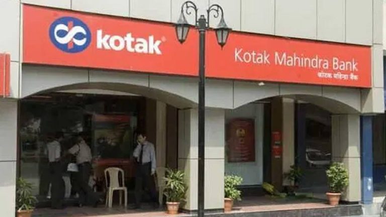 Kotak Mahindra Bank: కస్టమర్లకు షాకిచ్చిన కోటక్ మహీంద్రా బ్యాంక్.. డిసెంబర్ నుంచి SMS అలర్ట్ లపై ఛార్జీలు విధింపు