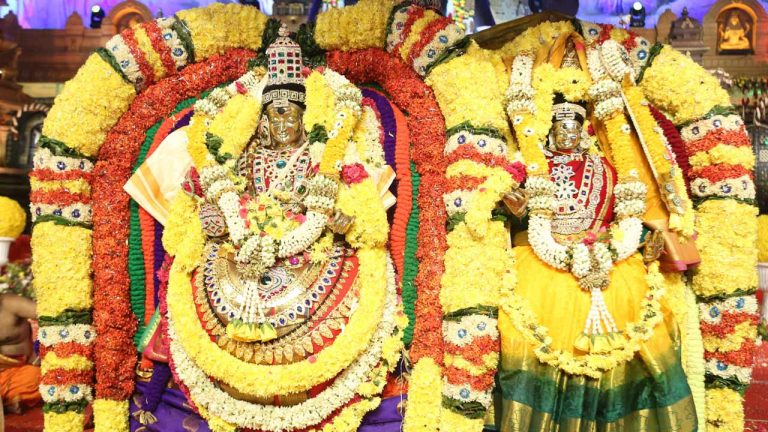 Koti Deepotsavam 2025 Day 5: శ్రీ అరుణాచలేశ్వర స్వామి కల్యాణం.. కోటి దీపోత్సవంలో దివ్య వైభవం..!