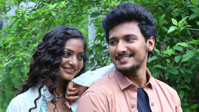 Monalisa: మోనాలిసా హీరోయిన్గా పాన్ ఇండియా సినిమా.. టైటిల్ ఇదే