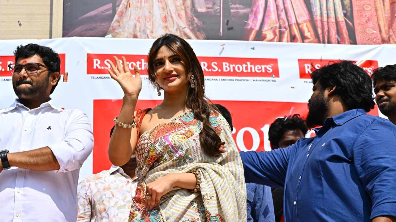 R.S. Brothers : చరిత్రాత్మక నగరం వరంగల్‌లో ఆర్‌.ఎస్‌. బ్రదర్స్‌ సరికొత్త షోరూమ్‌ శుభారంభం