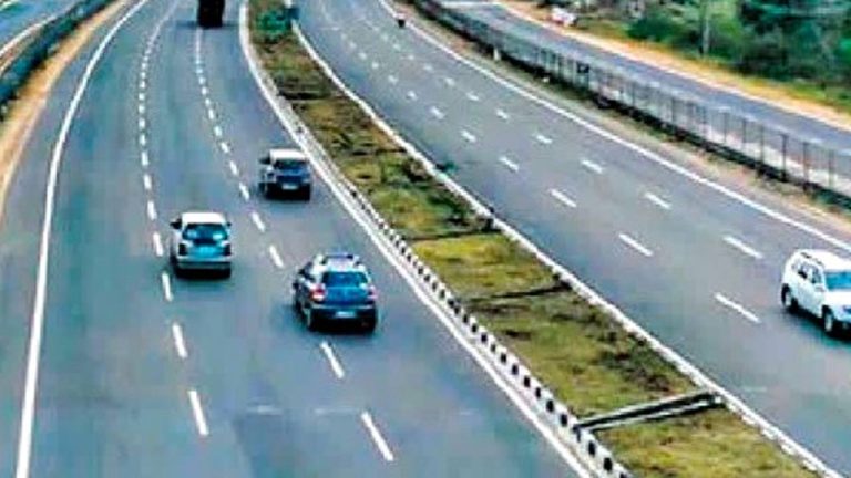 National Highway Projects: తెలంగాణలో 4 కీలక జాతీయ రహదారుల విస్తరణకు కేంద్రం ఆమోదం.. రూ.10,034 కోట్లతో..