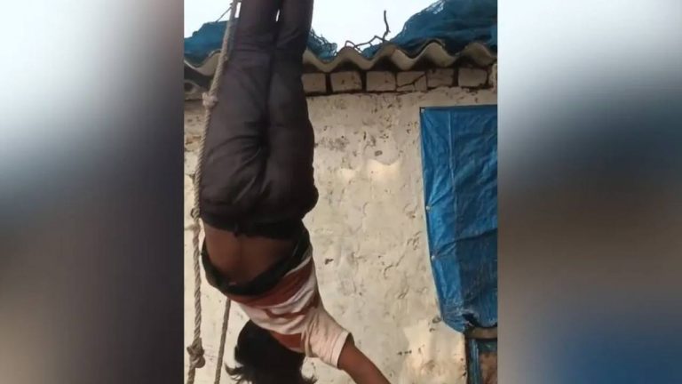 Theft: యువకుడిని పొద్దంతా చెట్టుకు తలక్రిందులుగా వేలాడదీసి.. కారణం అదే!