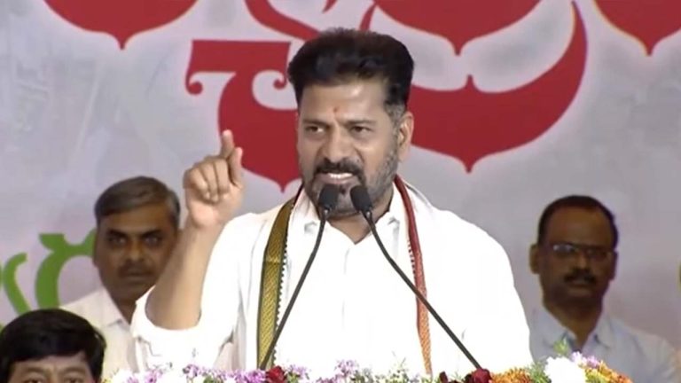 CM Revanth Reddy : కేసీఆర్‌కు రేవంత్ ఓపెన్ ఛాలెంజ్.. తొలు తీసే పని నీకే ఇస్తా.!