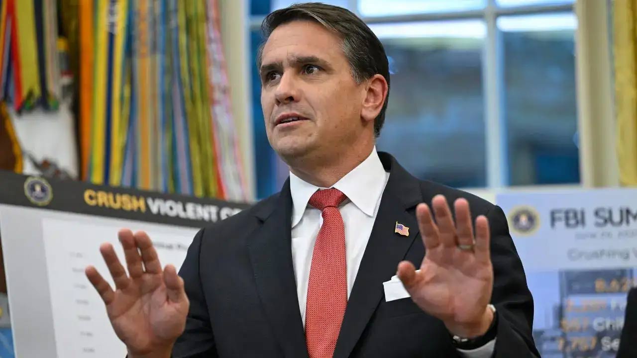 Epstein Files: ఎప్‌స్టీన్ ఫైల్స్ నుంచి ట్రంప్ ఫొటోలు తొలగింపు! సమర్థించిన టాడ్ బ్లాంచే