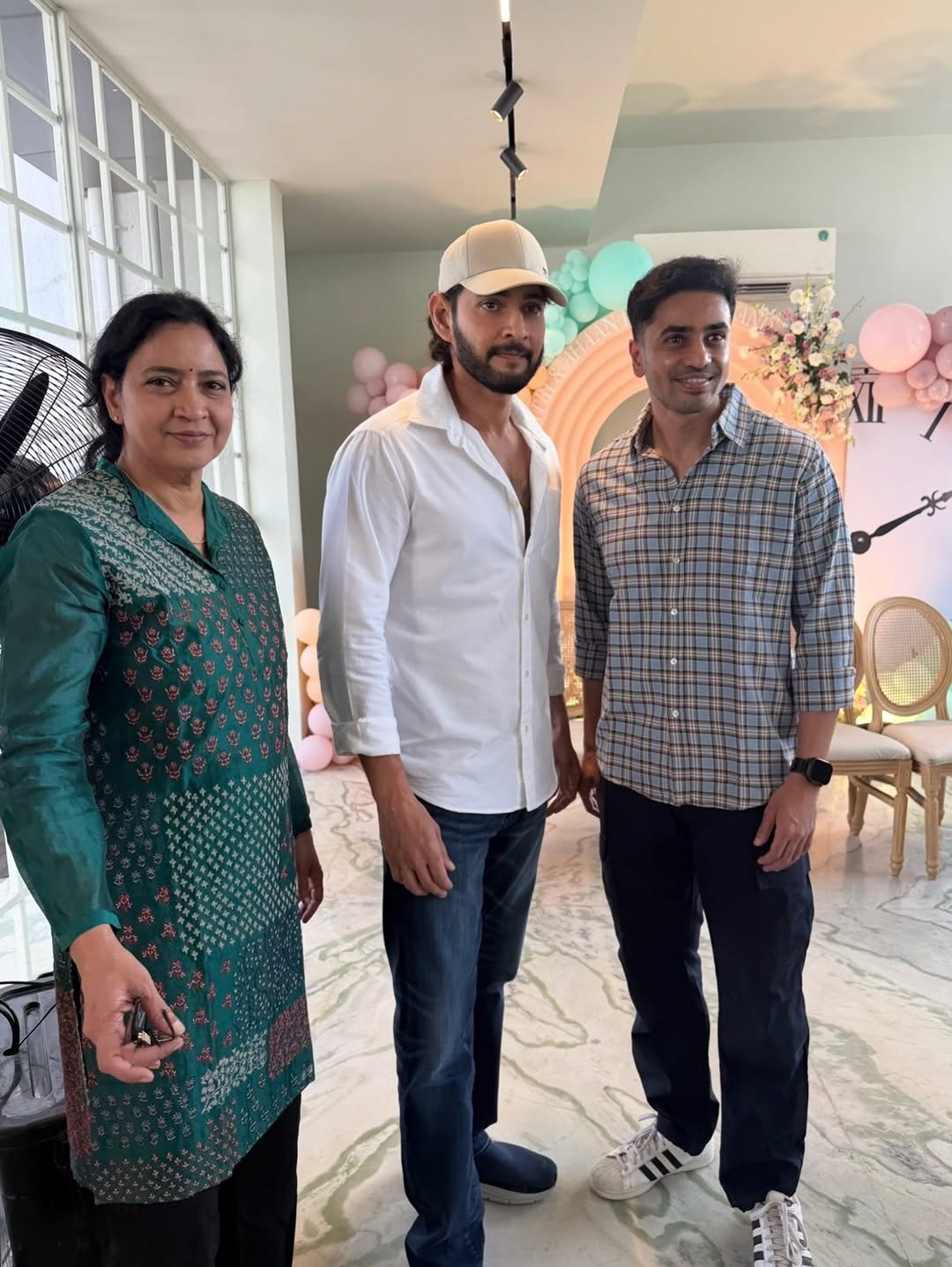 mahesh babu with galla ashok 