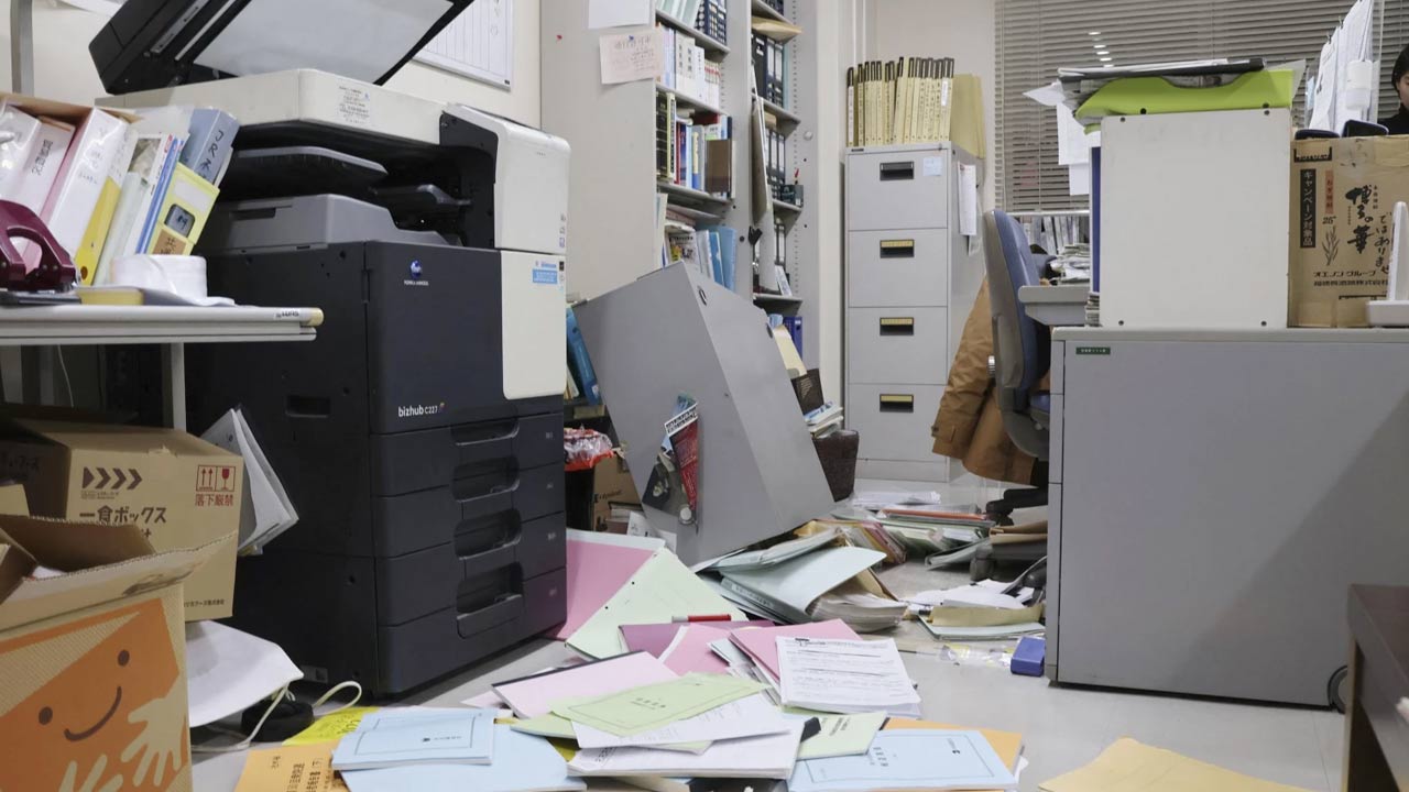 Japan Earthquake: జపాన్‌లో భారీ భూకంపం.. 7.6 తీవ్రత.. సునామీ హెచ్చరిక జారీ