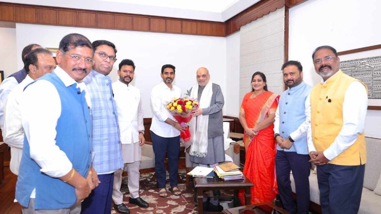 Nara Lokesh meets Amit Shah: మొంథా తుఫాన్‌ నష్టం రూ.6,352 కోట్లు.. అమిత్‌షాకు లోకేష్‌ నివేదిక..