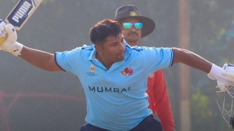 Sarfaraz Khan Record: 9 ఫోర్లు, 14 సిక్సర్లతో సర్ఫరాజ్‌ ఖాన్‌ సునామీ ఇన్నింగ్స్.. రోహిత్ రికార్డు బ్రేక్!