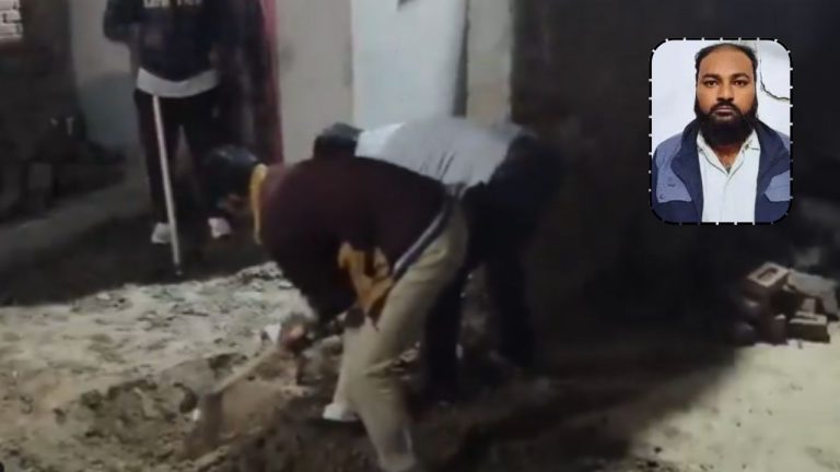 Shocking Crime: మరీ ఇంత దారుణమా.. బుర్కా వేసుకోలేదని భార్య, ఇద్దరు మైనర్ కుమార్తెలను కడతేర్చిన మూర్ఖుడు..!