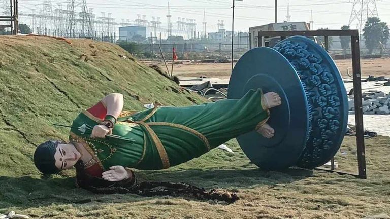 Telangana Thalli Statue : తెలంగాణ తల్లి విగ్రహంపై దుష్ప్రచారం.. వాస్తవాలను వెల్లడించిన ఆర్అండ్‌బీ శాఖ