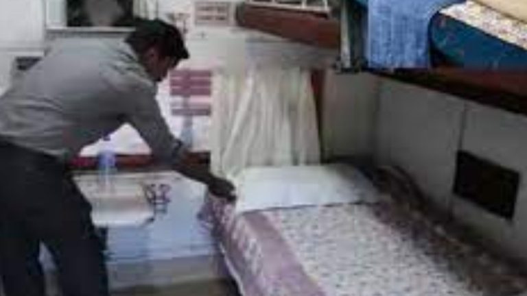 Indian Railways: నాన్–ఏసీ స్లీపర్ ప్రయాణికులకు రైల్వే శాఖ శుభవార్త