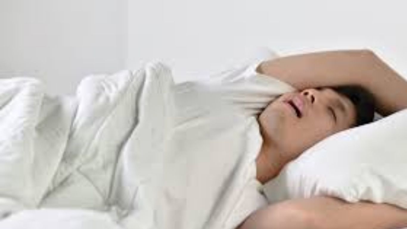Health Risks of Oversleeping: రోజులో ఎక్కువ సేపు నిద్రపోతున్నారా.. అయితే జాగ్రత్త!