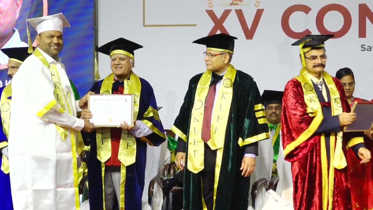 Arasavilli Aravind : అంతర్జాతీయ విద్య రంగంలో మరో ఘనత.. డాక్టరేట్ సాధించిన అరసవిల్లి అరవింద్