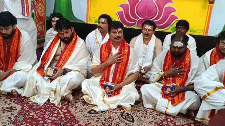 Akhanda 2: అఖండ 2’కి లాస్ట్ మినిట్ షాక్..శ్రీశైలంలో బోయపాటి, తమన్