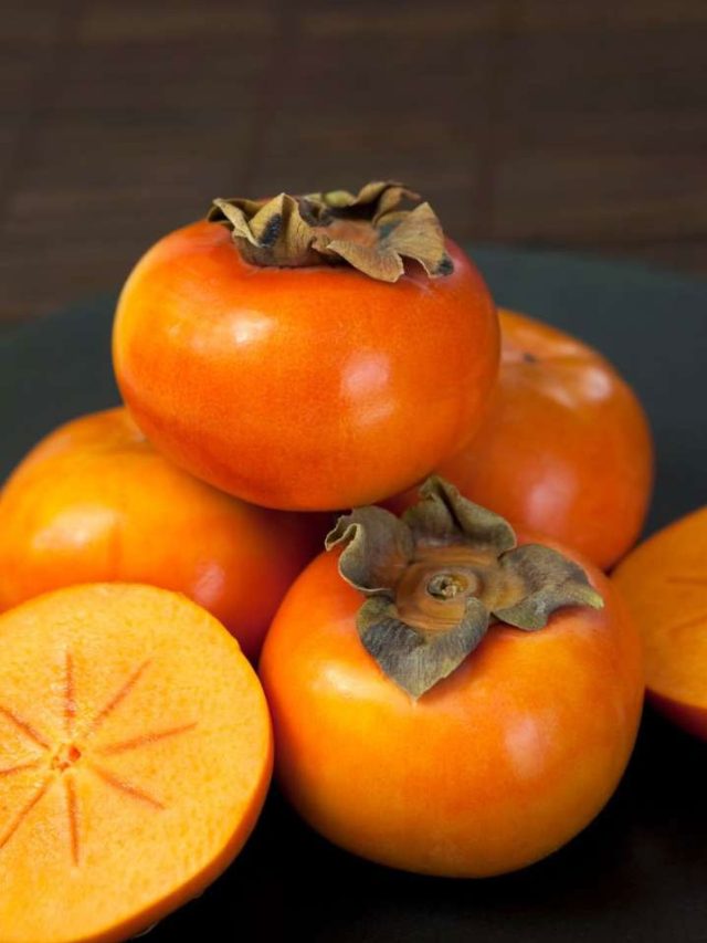 చలికాలంలో తినాల్సిన సూపర్ ఫ్రూట్-పర్సిమాన్: 10 షాకింగ్ ప్రయోజనాలు