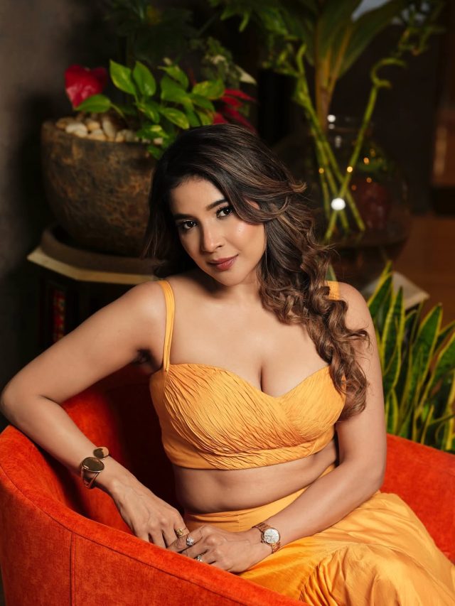 సాక్షి అగర్వాల్  మ్యాజిక్.. ఈ లుక్ చూసి అందరూ ఫిదా అవ్వాల్సిందే!