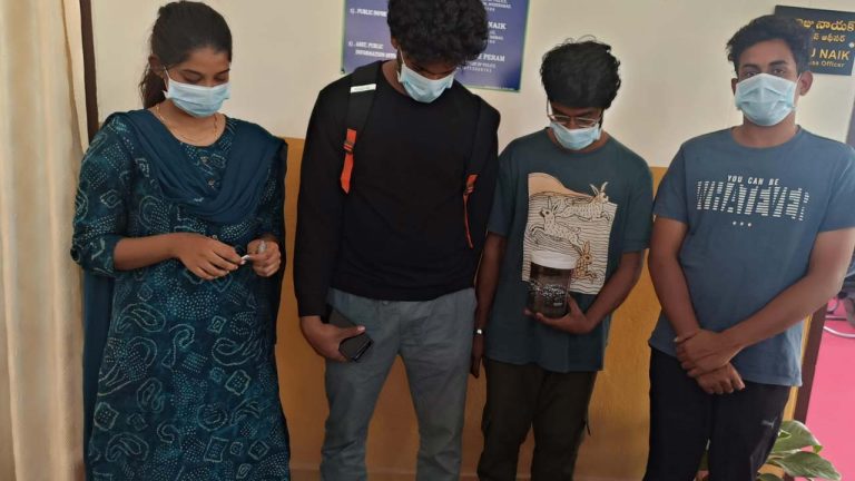 Hyderabad: బాయ్ ఫ్రెండ్ తో కలిసి డ్రగ్స్ ను విక్రయిస్తున్న లేడీ సాఫ్ట్‌వేర్ ఇంజనీర్..