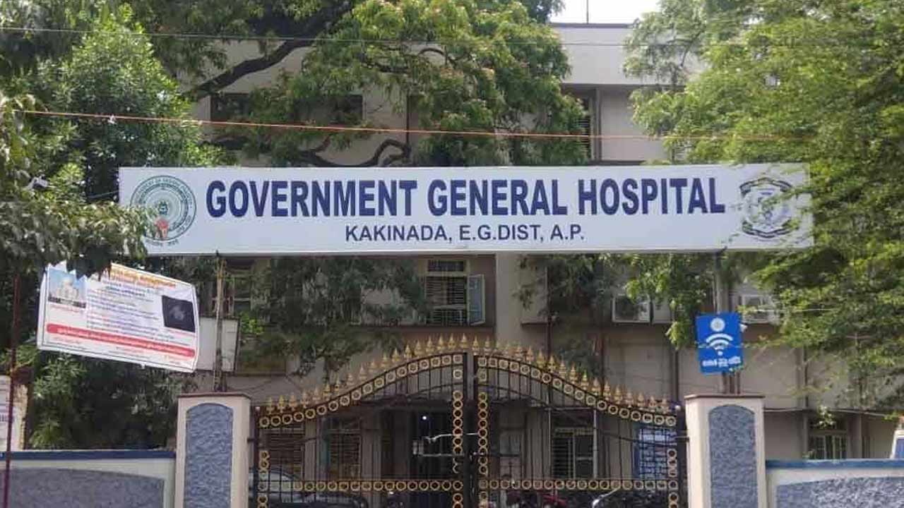 Kakinada: చదువు భారాన్ని తట్టుకోలేక.. నిద్ర మాత్రలు మింగిన నర్సింగ్ విద్యార్థి