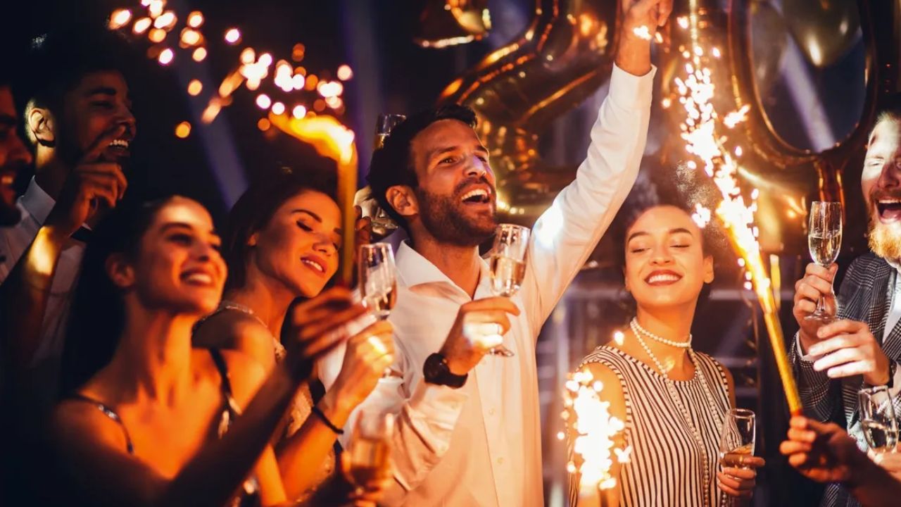 New Year Songs: న్యూ ఇయర్ పార్టీ కోసం.. 2025లో ట్రెండ్ సెట్ చేసిన టాప్ 5  సాంగ్స్