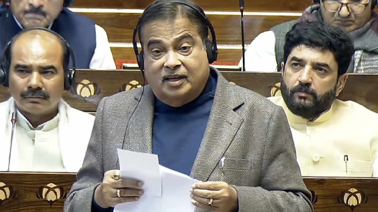 reward of 25000 given to rah veers who take road accident victims to hospital