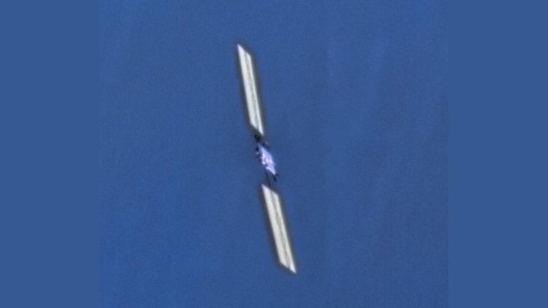 Starlink: కక్ష్య నుంచి పడిపోయిన స్టార్‌లింక్ శాటిలైట్.. నెట్ వర్క్ పై ప్రభావం చూపుతుందా?