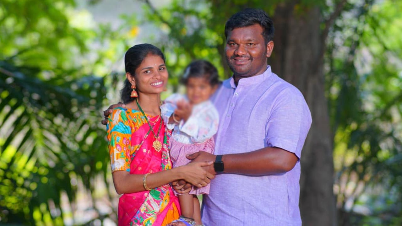 Karimnagar: అప్పుల బాధ భరించలేక దంపతుల ఆత్మహత్య..