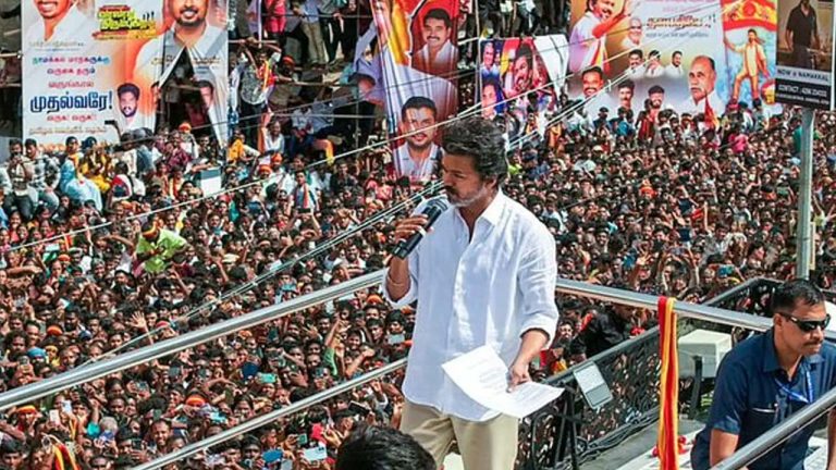 TVK Party: టీవీకే పార్టీకి షాక్.. పుదుచ్చేరి సభలో కేవలం లోకల్స్⁬కి మాత్రమే అనుమతి