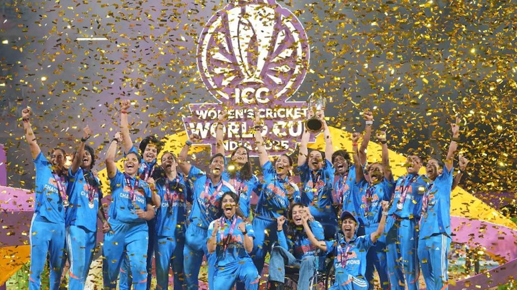 Women Cricketers Rewarded