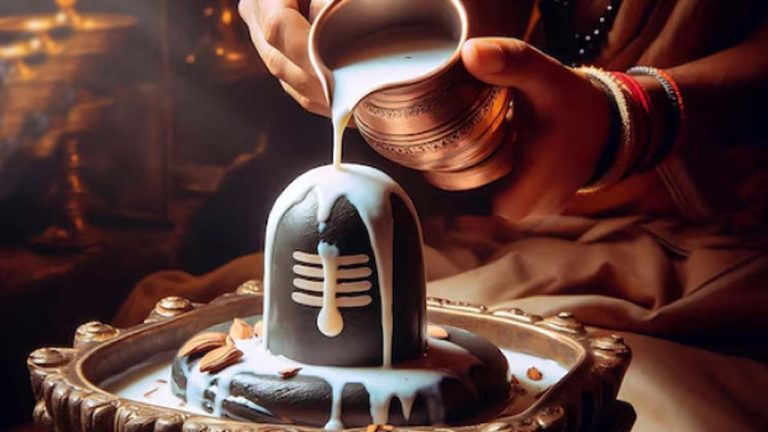 Shukla Pradosham 2026: రేపే మాఘ శుక్ల ప్రదోషం.. ఆర్థిక కష్టాలు తీరాలంటే ఇలా పూజించండి.!