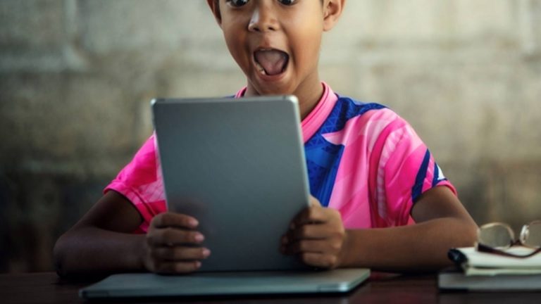 Child Safety Online: యూట్యూబ్ నుంచి ఇన్‌స్టా వరకు… అశ్లీల కంటెంట్ నుంచి పిల్లలను ఇలా రక్షించుకోండి