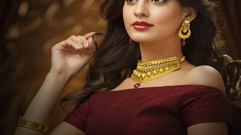 Gold Rates: కొత్త ఏడాదిలోనూ మగువలకు షాక్.. భారీగా పెరిగిన గోల్డ్, సిల్వర్ రేట్స్