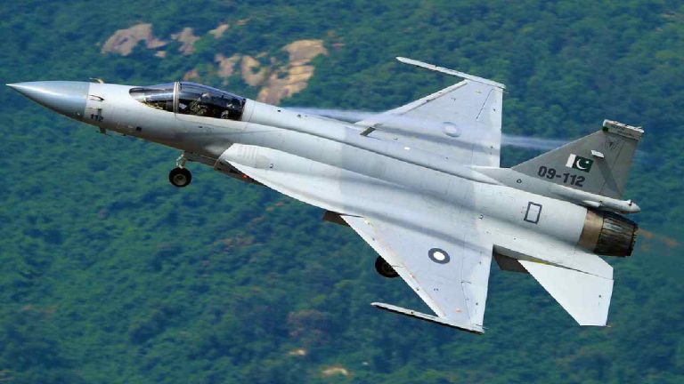 Bangladesh: పాకిస్తాన్ నుంచి JF-17 ఫైటర్ జెట్లను కొంటున్న బంగ్లాదేశ్..!