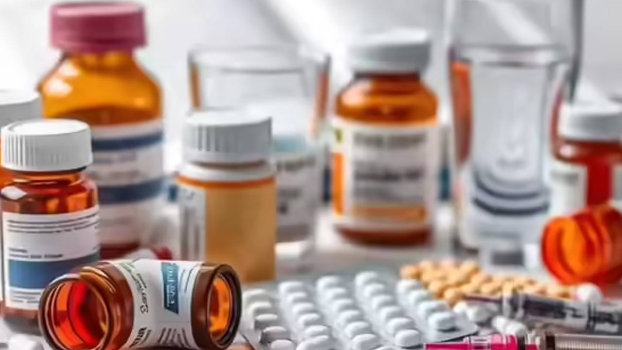 Medicines: ఒక్క నెలలోనే అమ్ముడైన రూ.1,950 కోట్ల విలువైన మందులు!.. కారణం ఇదే