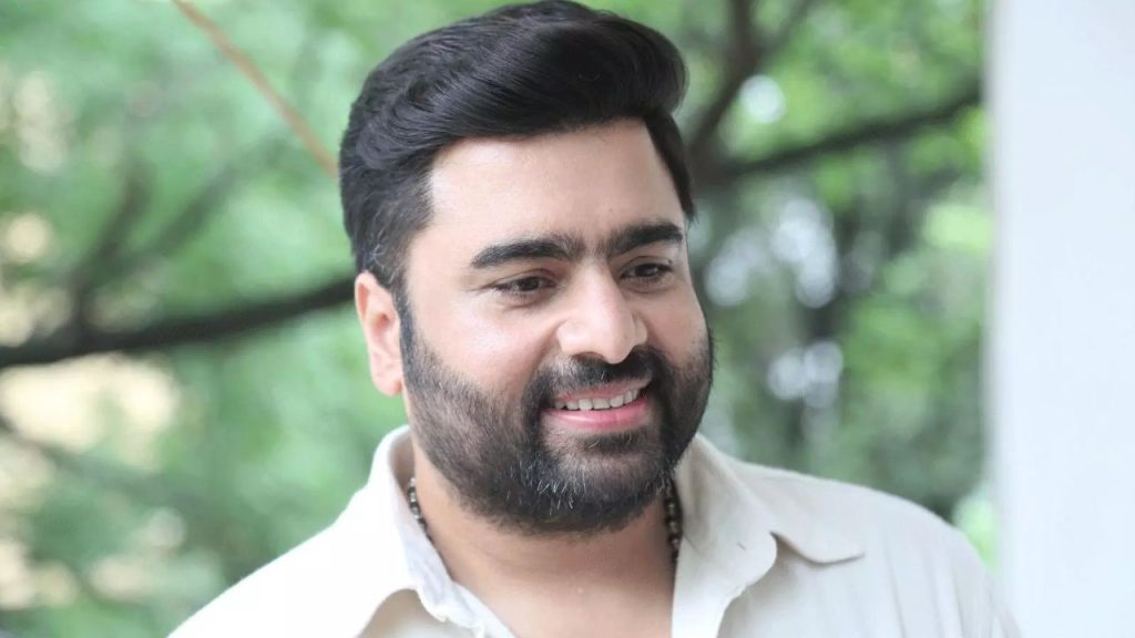 Nara Rohith, Aadarsha Kutumbam